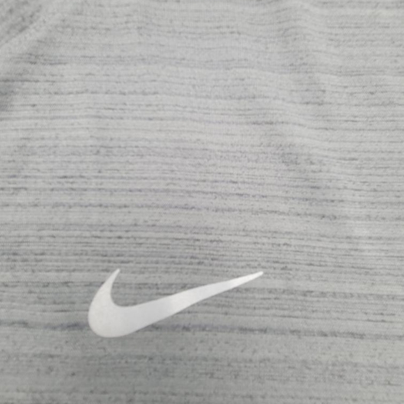 Nike t shirt - Picture 2 of 3